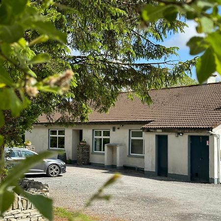 The Common Knowledge Centre Hostel Kilfenora Bagian luar foto