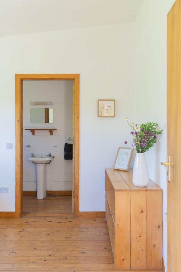 The Common Knowledge Centre Hostel Kilfenora Bagian luar foto